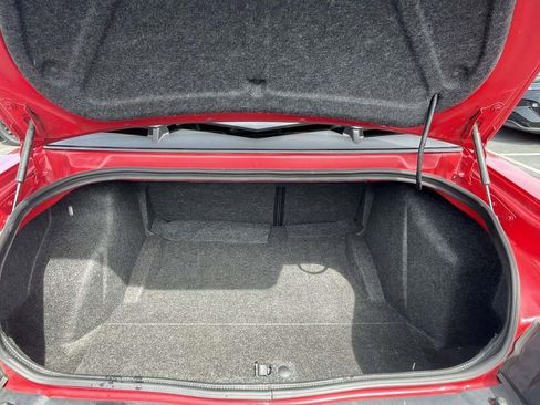 Used 2016 Dodge Challenger SRT image 11