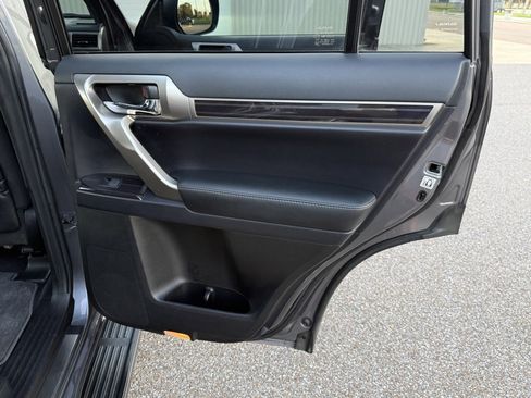 Used 2021 Lexus GX 460 Premium image 42