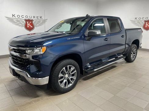 Used 2023 Chevrolet Silverado 1500 LT image 3