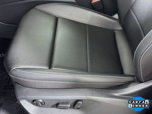 Used 2023 Volkswagen Atlas Cross Sport SE image 18