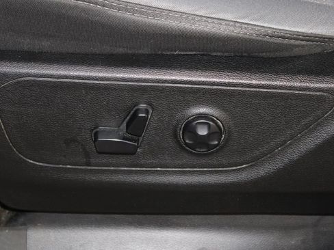 Used 2020 RAM 1500 Big Horn AWD/4WD image 17