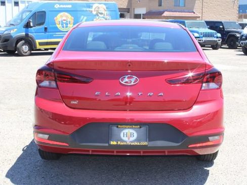 Used 2020 Hyundai Elantra SE FWD image 4