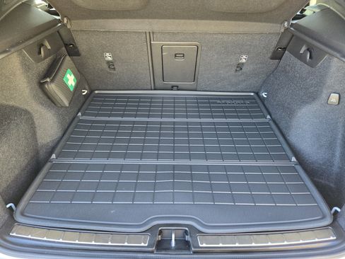 New 2025 Volvo XC40 B5 Ultra w/ Protection Package image 43