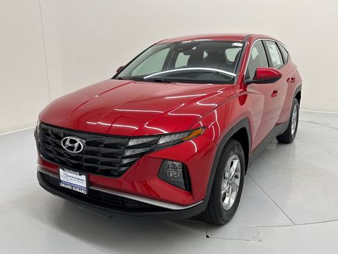 Used 2023 Hyundai Tucson SE AWD/4WD image 1