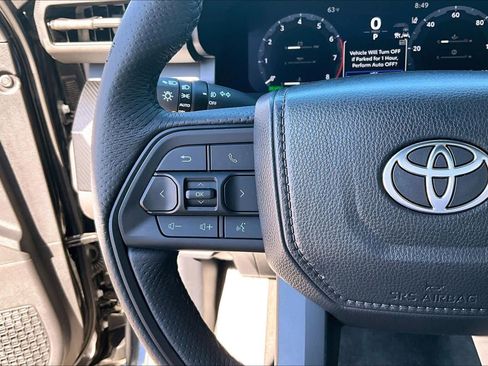 Used 2025 Toyota Tacoma TRD Pro w/ Tow Tech Package AWD/4WD image 25