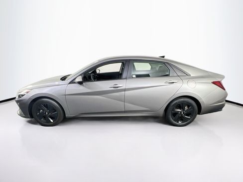 Used 2023 Hyundai Elantra SEL FWD image 8