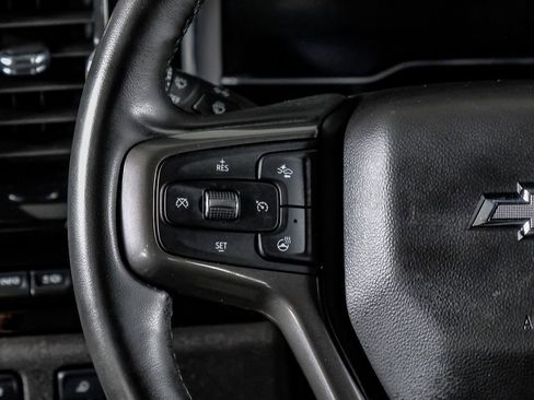 Used 2025 Chevrolet Silverado 2500 ZR2 w/ Technology Package image 17