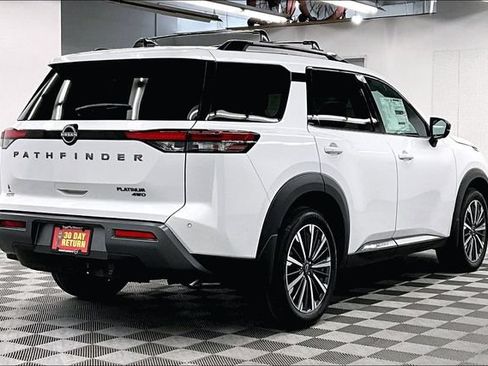 New 2026 Nissan Pathfinder Platinum w/ Lighting Package AWD/4WD image 18