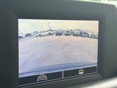 Used 2022 Chevrolet Tahoe 2WD w/ Remote Keyless Entry Package image 15