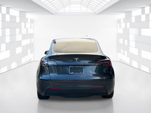 Used 2025 Tesla Model Y Long Range AWD/4WD image 6
