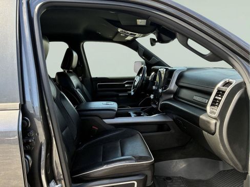 Used 2023 RAM 1500 Laramie AWD/4WD image 10
