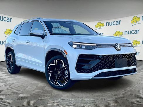 New 2026 Volkswagen Tiguan SEL R-Line image 1