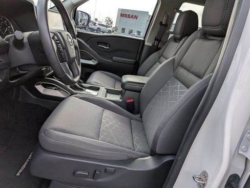 Certified 2025 Nissan Frontier SV w/ SV Convenience Package image 15