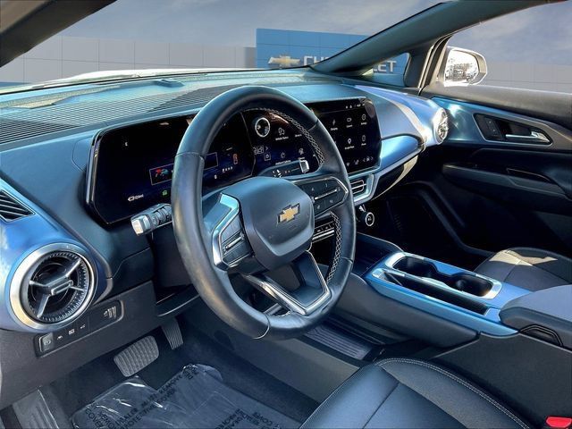 Certified 2024 Chevrolet Equinox EV LT w/ LPO, Blackout Package FWD image 19