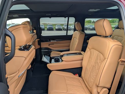 New 2026 Jeep Grand Wagoneer Summit AWD/4WD image 6