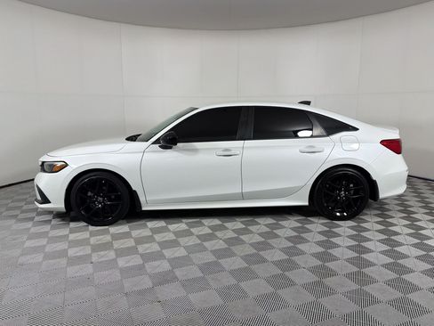 Used 2024 Honda Civic Sport image 2