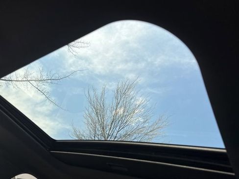 Used 2025 Jeep Grand Cherokee Laredo X image 5