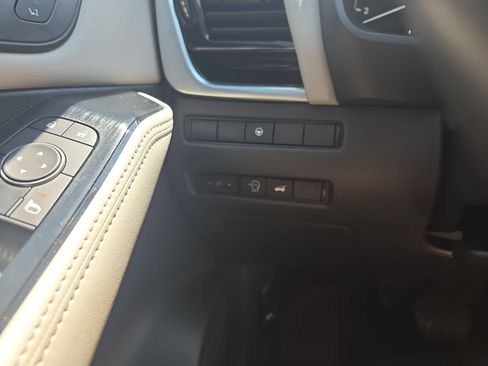 Used 2023 Nissan Rogue SL w/ SL Premium Package FWD image 21