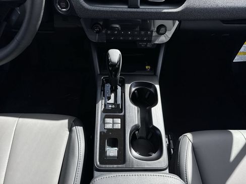 New 2026 Subaru Outback Premium AWD/4WD image 22