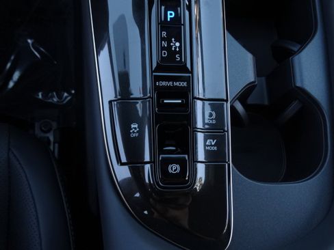 New 2026 Toyota Crown Signia Limited image 25