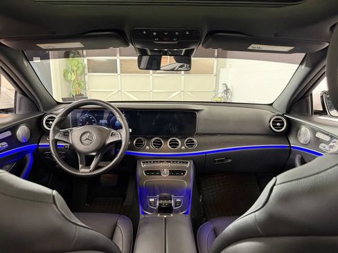 Used 2018 Mercedes-Benz E 300 4MATIC image 28
