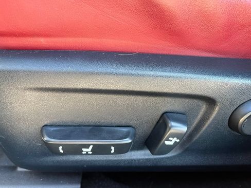 Used 2016 Lexus IS 200t RWD image 11