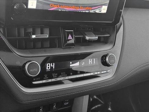 Certified 2025 Toyota Corolla Cross XLE image 15