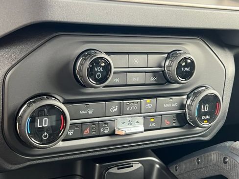 New 2026 Ford Bronco Outer Banks w/ Sasquatch Package AWD/4WD image 24