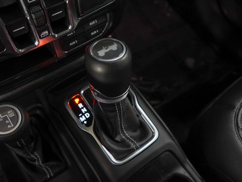 Used 2021 Jeep Wrangler Unlimited Sahara w/ Dual Top Group image 27