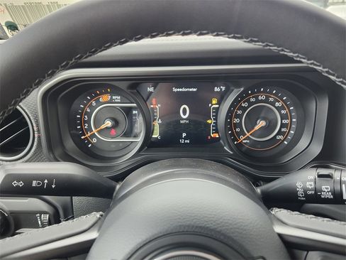 New 2025 Jeep Wrangler Rubicon image 10