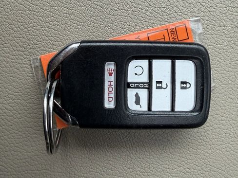 Used 2017 Honda CR-V EX-L image 7