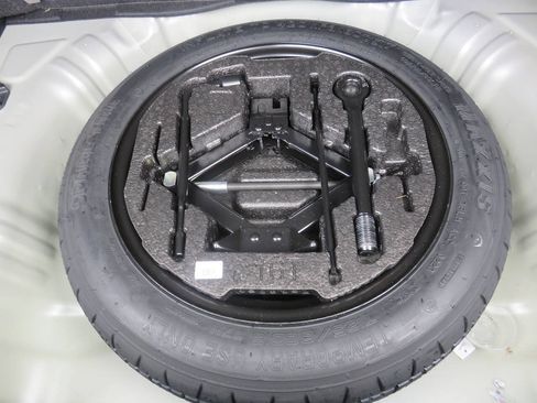 Used 2023 Kia Soul LX w/ LX Technology Package FWD image 34