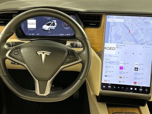 Used 2019 Tesla Model X Long Range image 16