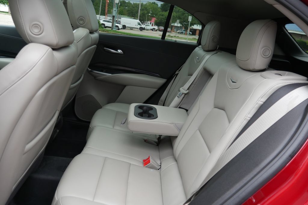 Used 2021 Cadillac XT4 Premium Luxury w/ Cold Weather Package AWD/4WD image 12