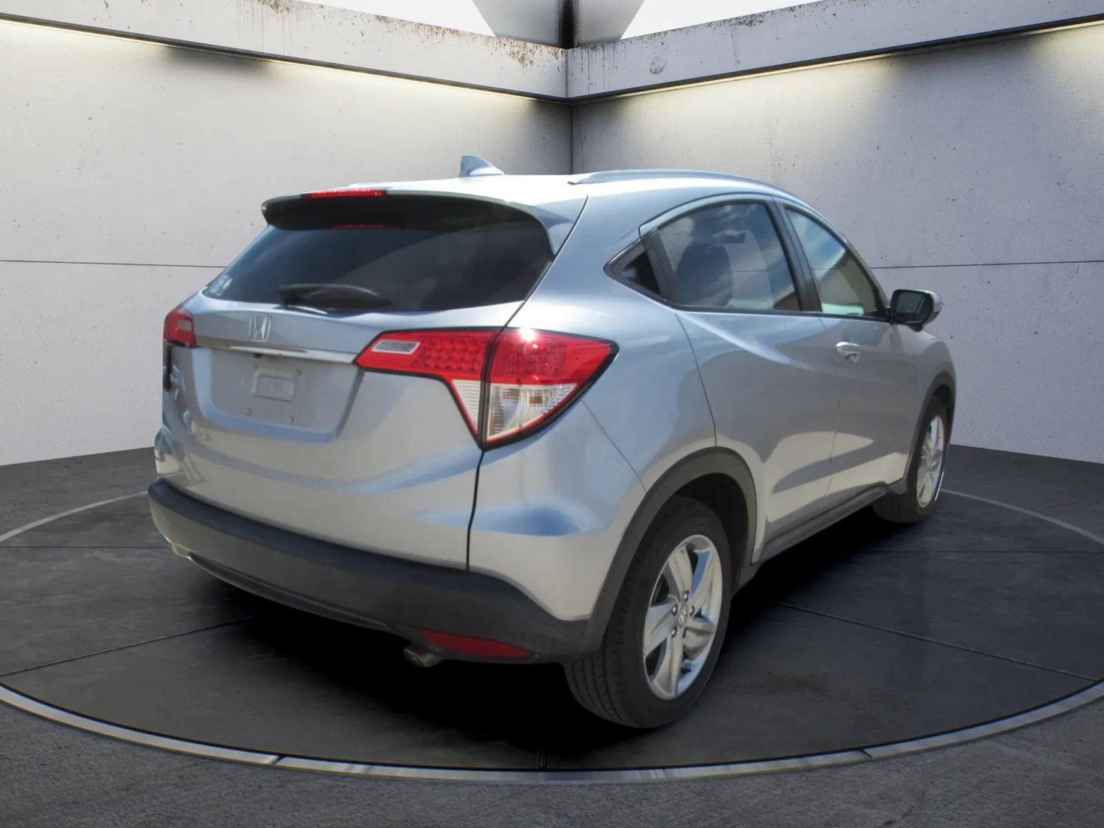 Used 2019 Honda HR-V EX image 3