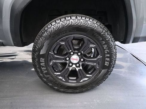 Used 2024 GMC Canyon Elevation w/ Convenience Package RWD image 14