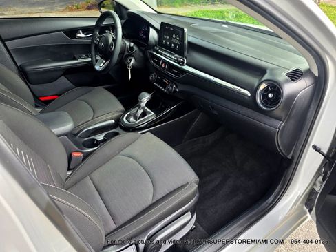 Used 2019 Kia Forte S FWD image 34