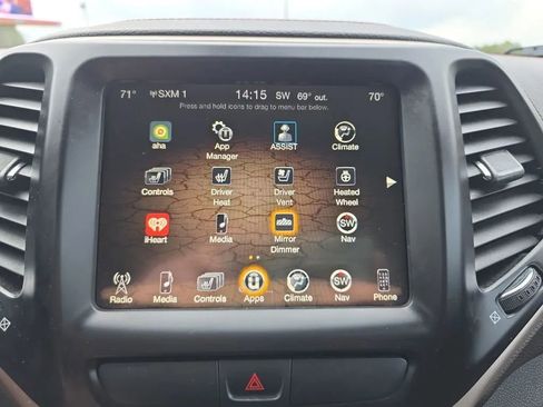 Used 2017 Jeep Cherokee Trailhawk image 32