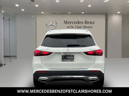 Used 2025 Mercedes-Benz GLA 250 4MATIC image 4