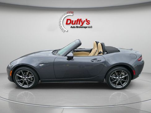 Used 2016 MAZDA MX-5 Miata Grand Touring RWD image 15