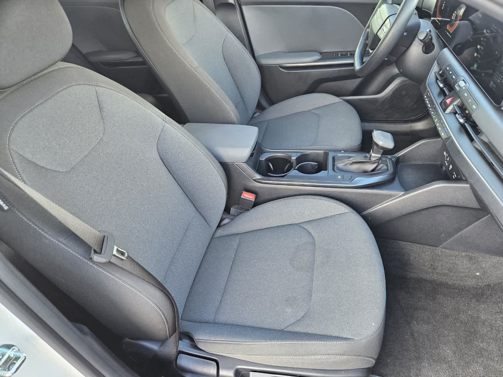 Used 2025 Kia K4 FWD image 11