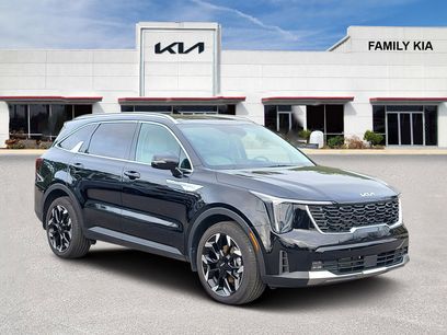 Certified 2025 Kia Sorento EX w/ Panoramic Sunroof Package