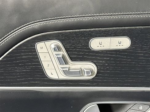 Used 2023 Mercedes-Benz Maybach GLS 600 Maybach GLS 600 image 26