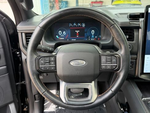 Used 2024 Ford Expedition Platinum RWD image 26