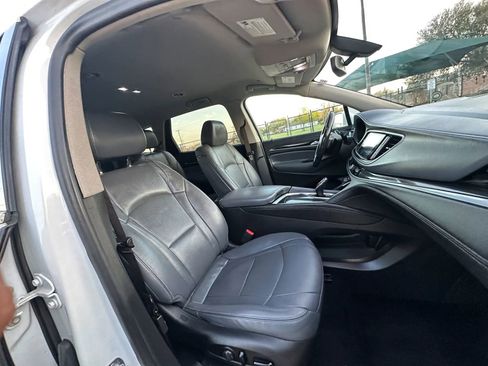 Used 2020 Buick Enclave Essence image 35