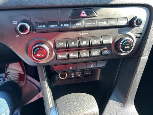 Used 2019 Kia Sportage LX w/ Option Group 017 FWD image 21