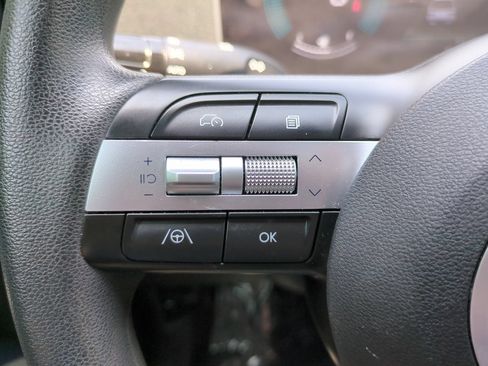 Used 2025 Hyundai Santa Cruz SE FWD image 23