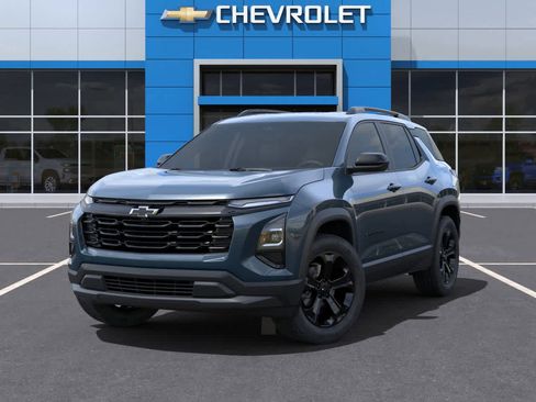 New 2025 Chevrolet Equinox LT w/ Midnight Edition image 6