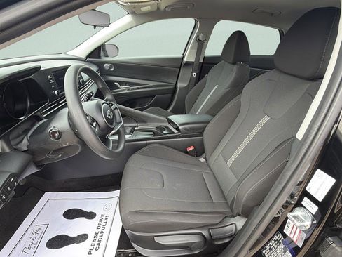 Used 2023 Hyundai Elantra SE FWD image 15