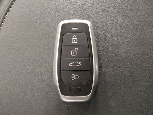 Used 2021 Buick Enclave Essence w/ Sound and Sites Package FWD image 32